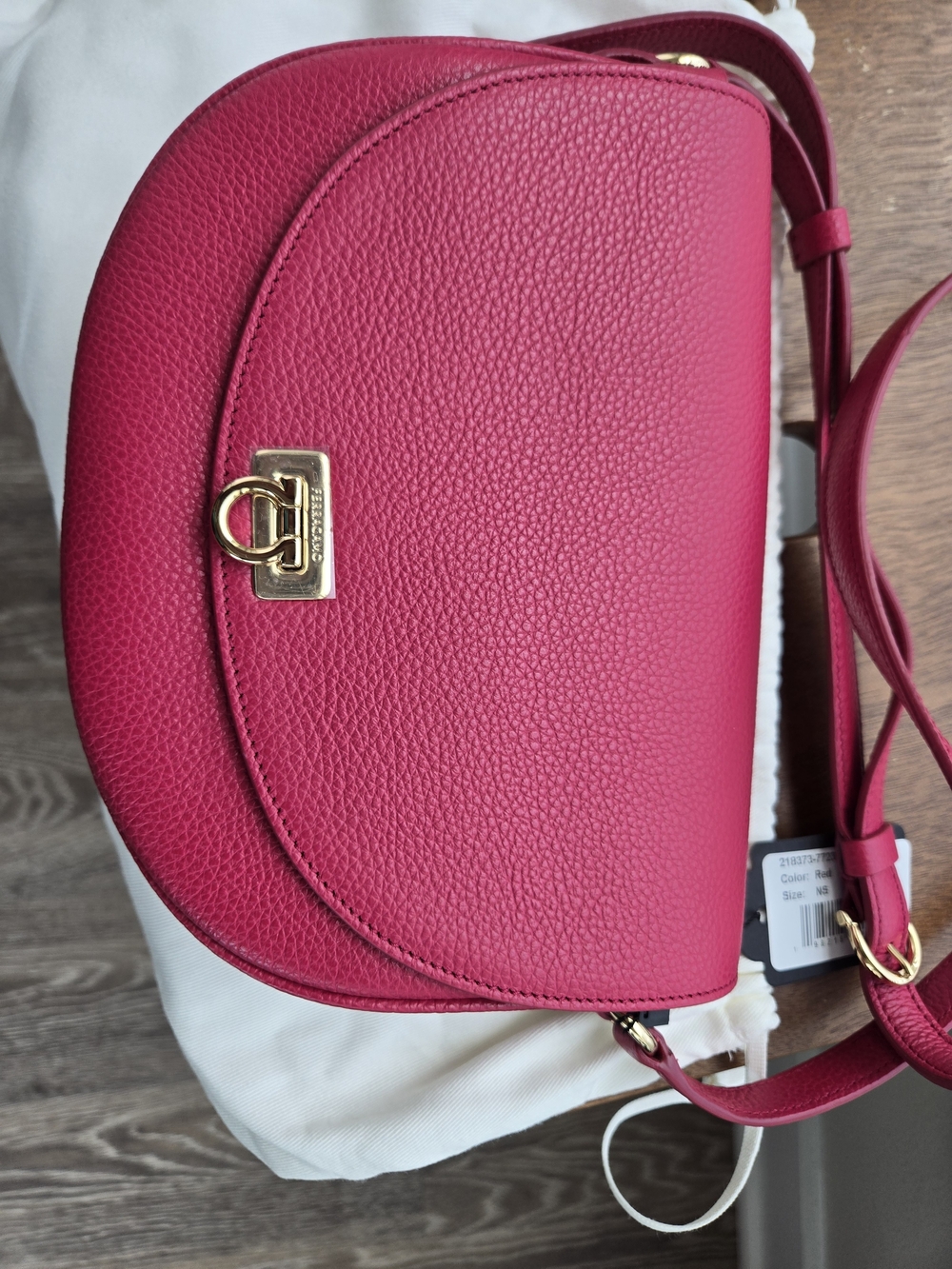 Salvatore Ferragamo Berry Pink Pebbled Leather Crossbody with Gold Hardware - Picture 2 of 8
